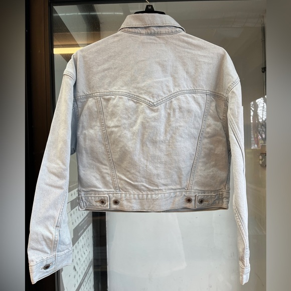 Women’s Levi’s silvertab baggy cropped trucker jacket - Picture 2 of 3